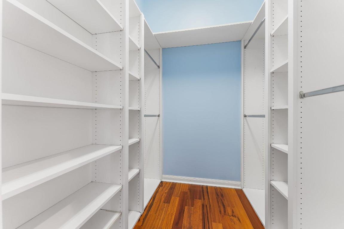 215 New Haven Boulevard