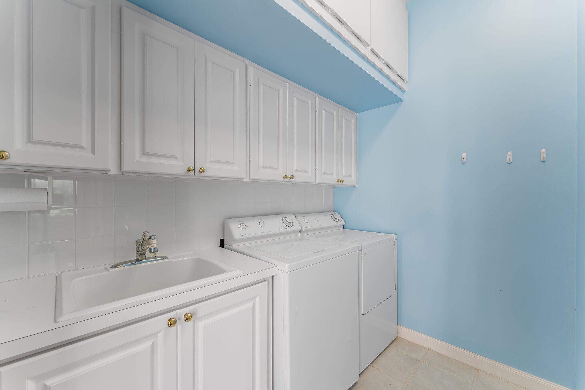 215 New Haven Boulevard