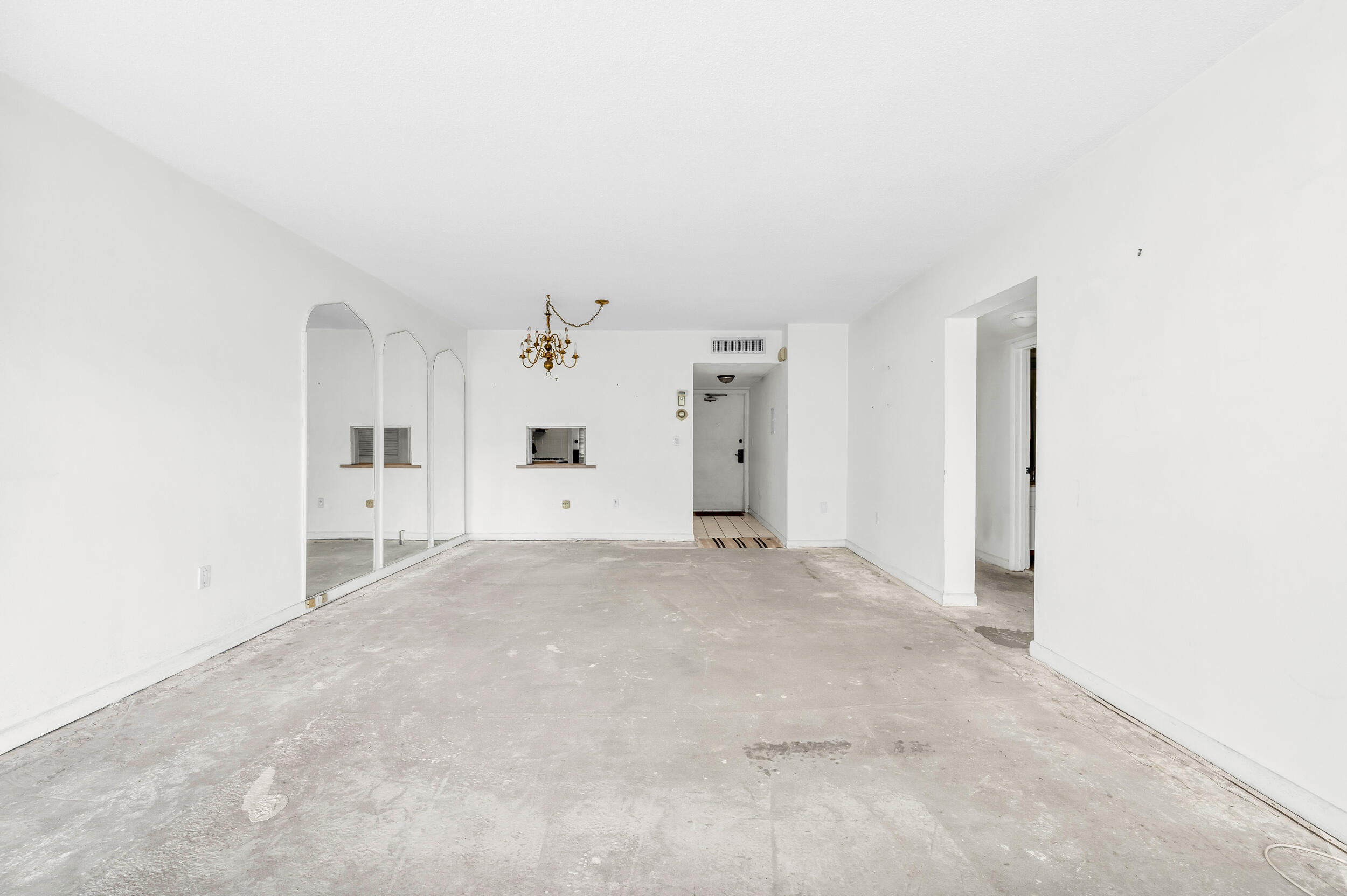 200 E Royal Palm Road 4040