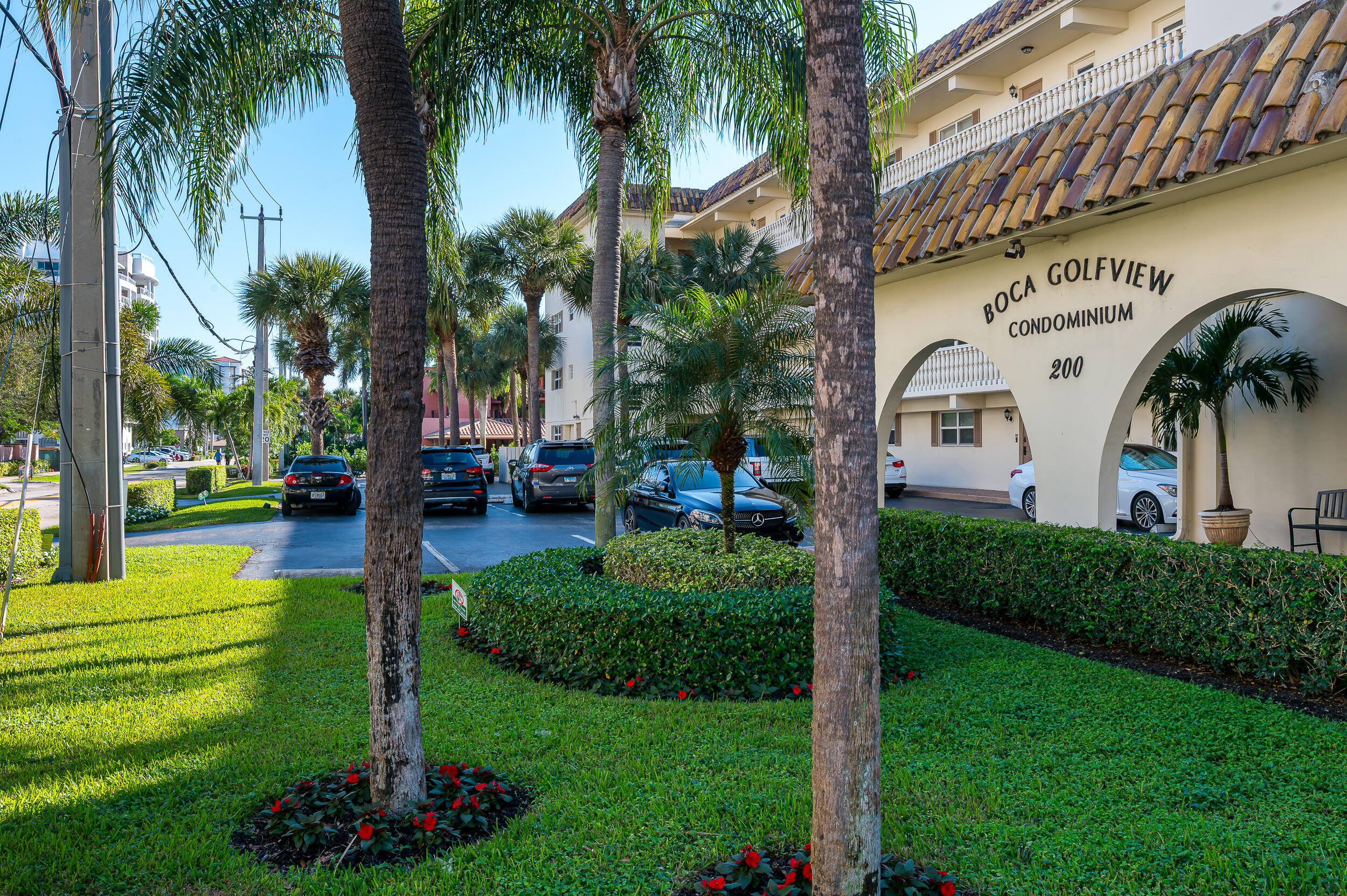 200 E Royal Palm Road 4040