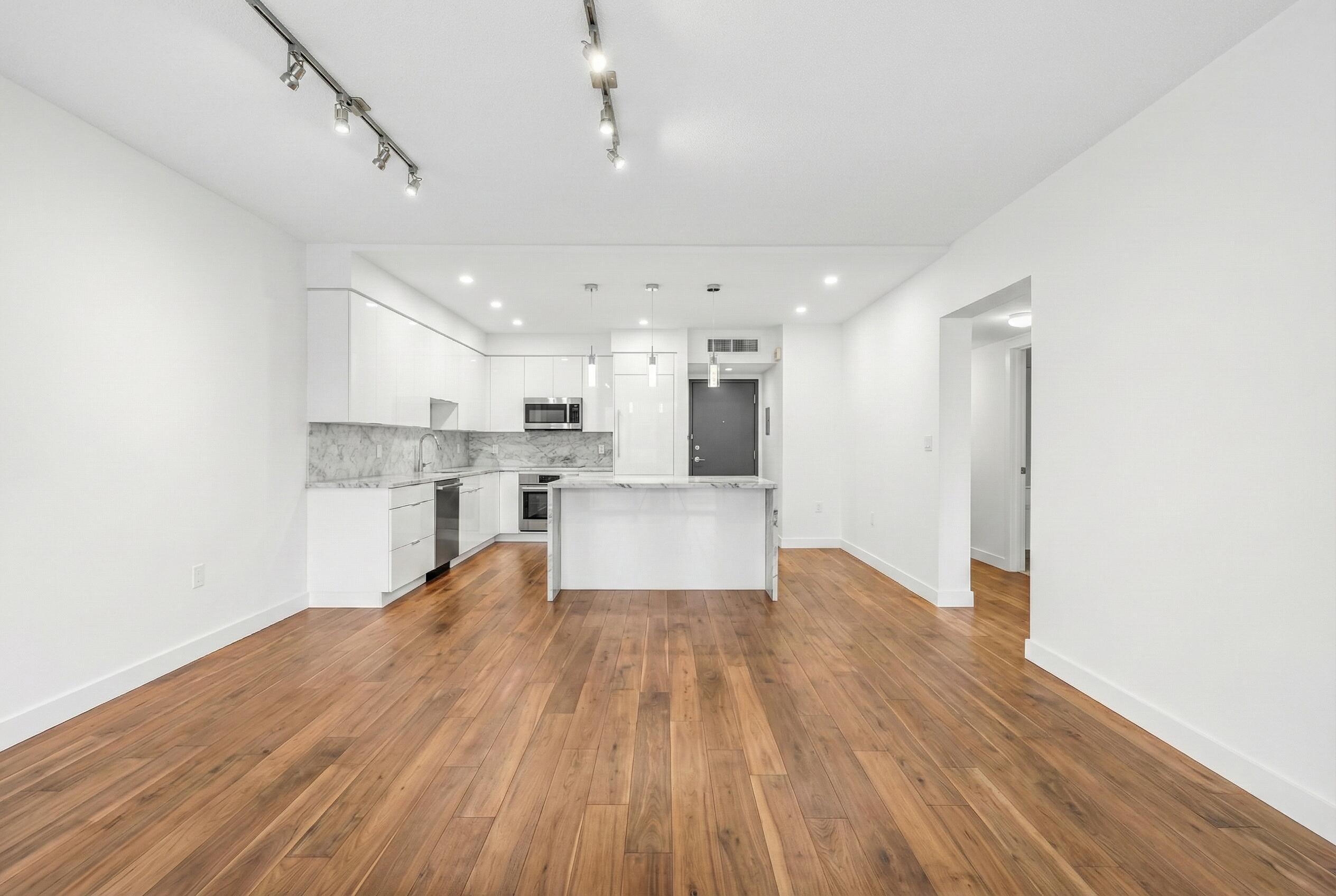 200 E Royal Palm Road 4040
