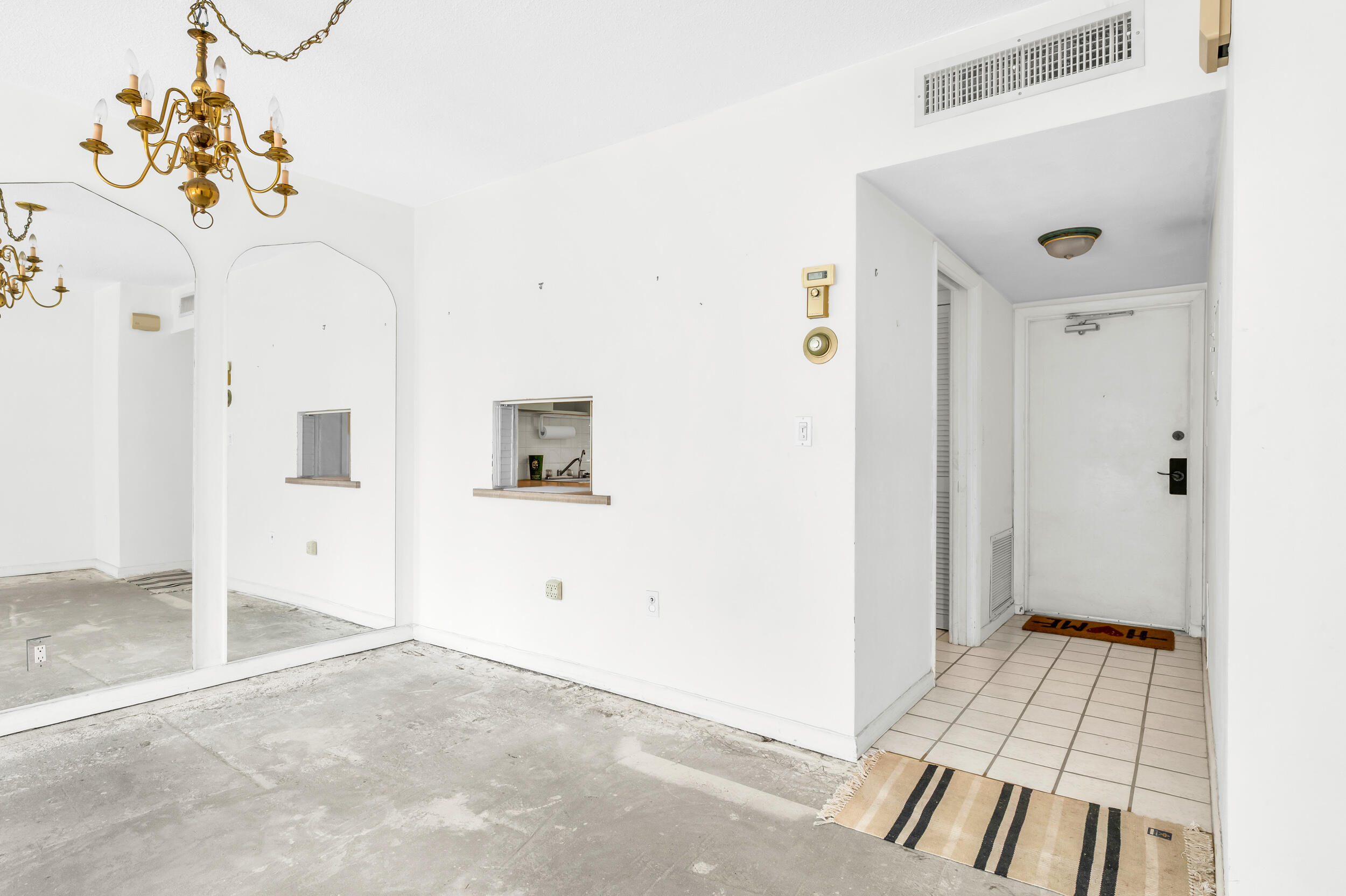 200 E Royal Palm Road 4040