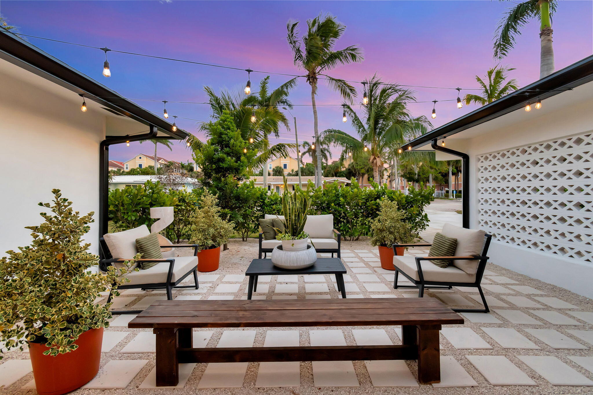 625 Las Palmas Park