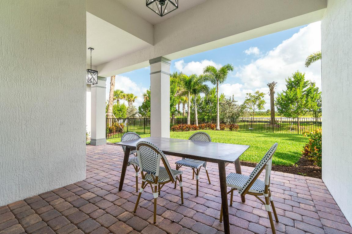 12505 Triumph Lane, Palm Beach Gardens