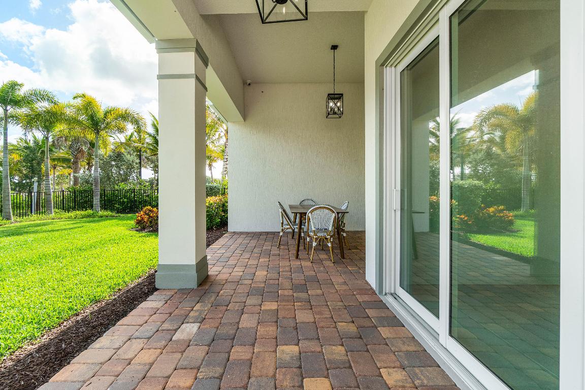 12505 Triumph Lane, Palm Beach Gardens