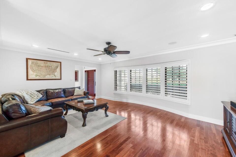 4555 W Tradewinds Avenue, Lauderdale-By-The-Sea