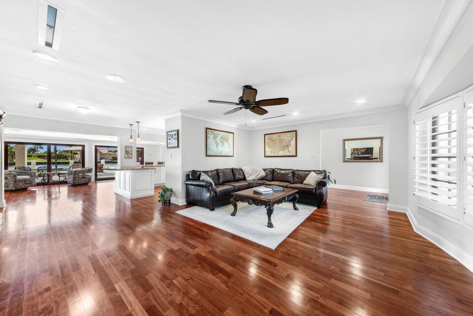 4555 W Tradewinds Avenue, Lauderdale-By-The-Sea