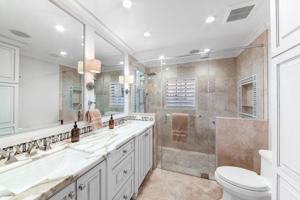 4555 W Tradewinds Avenue, Lauderdale-By-The-Sea