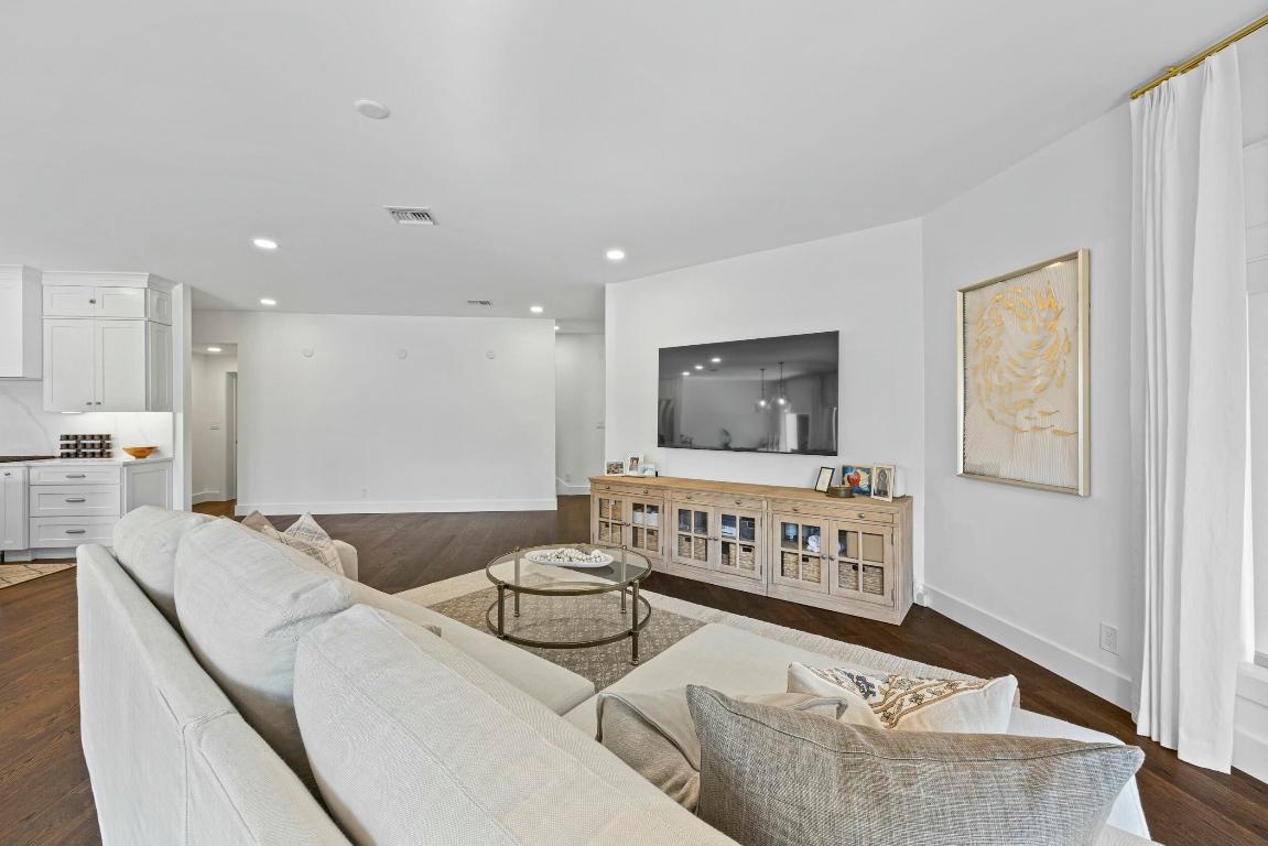 104 Eganfuskee Street