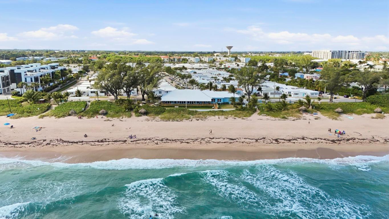 21 Hibiscus Drive I, Briny Breezes Unit: I