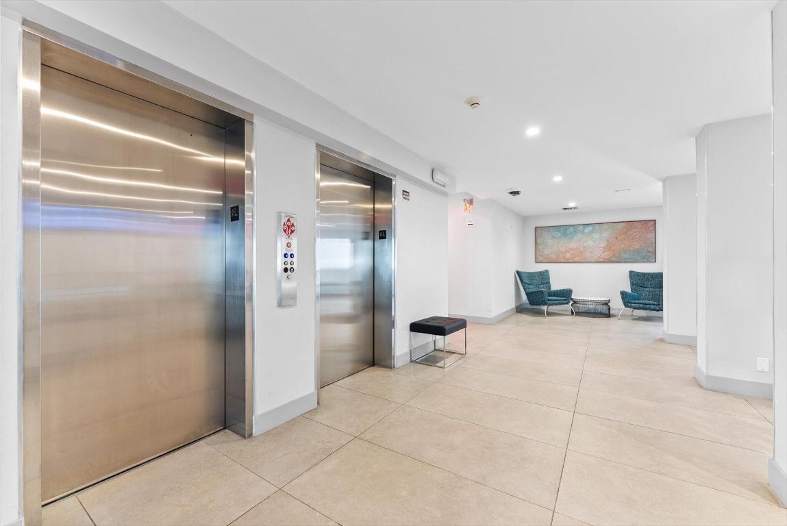 1160 N Federal Highway 221, Fort Lauderdale Unit: 221