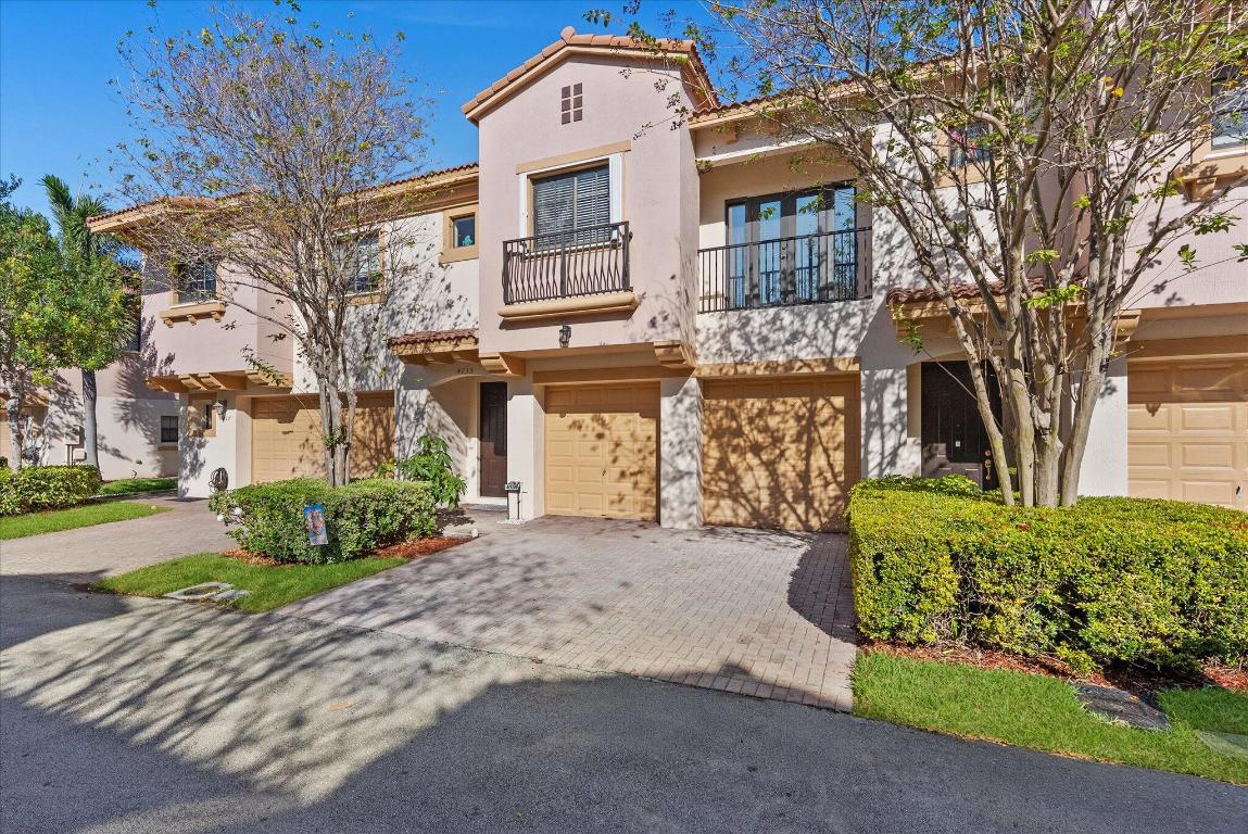 4735 Preserve Street, Coconut Creek