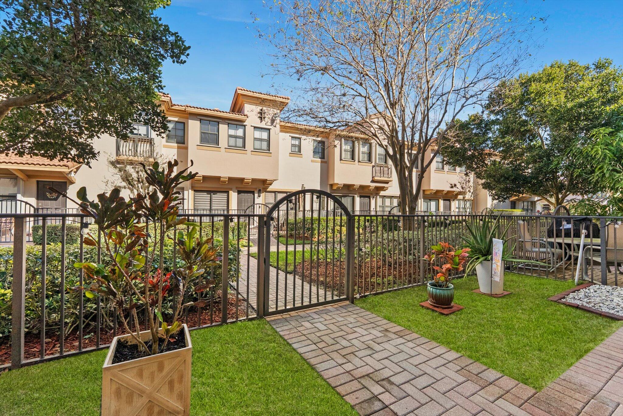 4735 Preserve Street, Coconut Creek