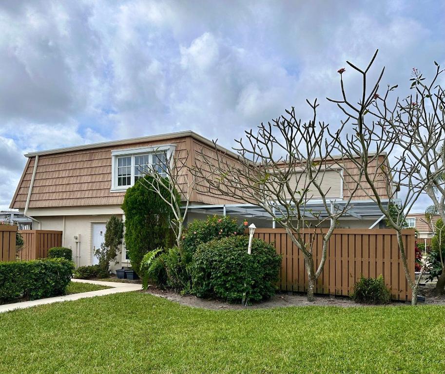 11551 Winchester Drive, Palm Beach Gardens