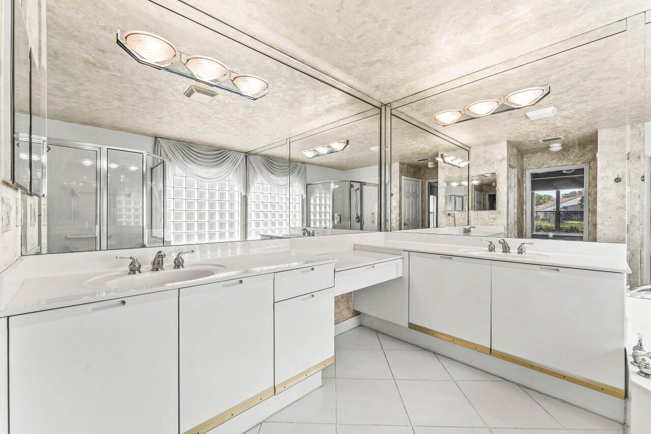 11518 Pamplona Boulevard