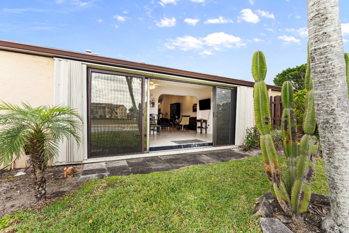 823 Sky Pine Way D, Greenacres Unit: D