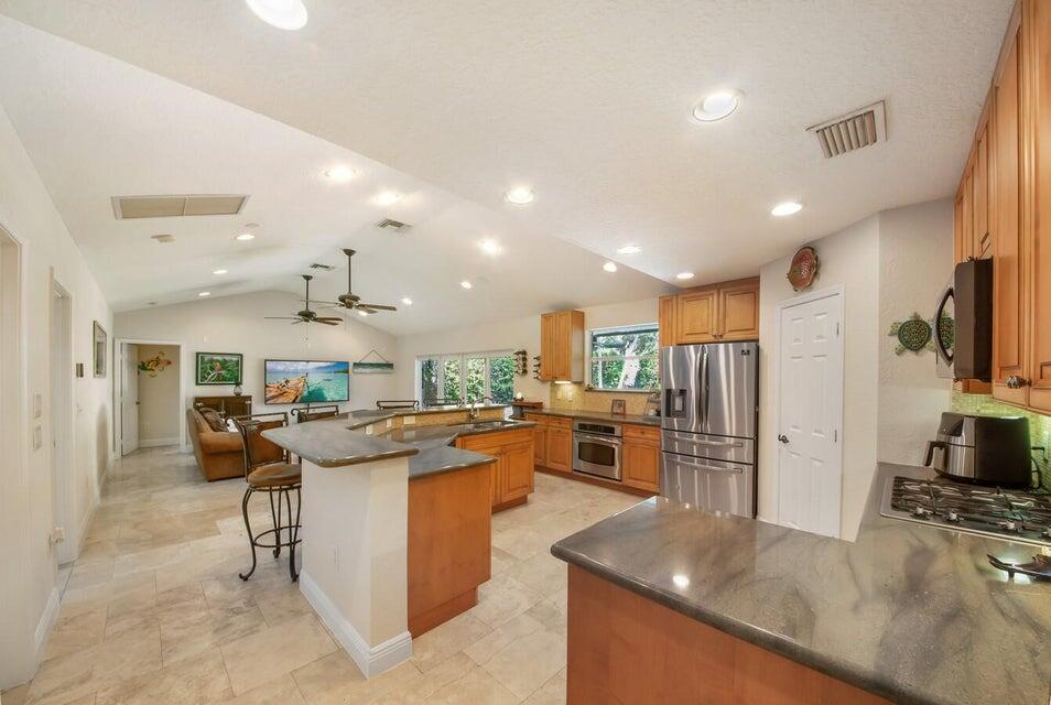 2220 W Pineridge Court, Delray Beach