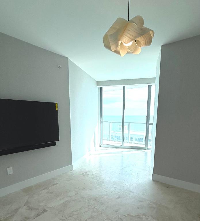 3101 S Ocean Drive 1807, Hollywood Unit: 1807