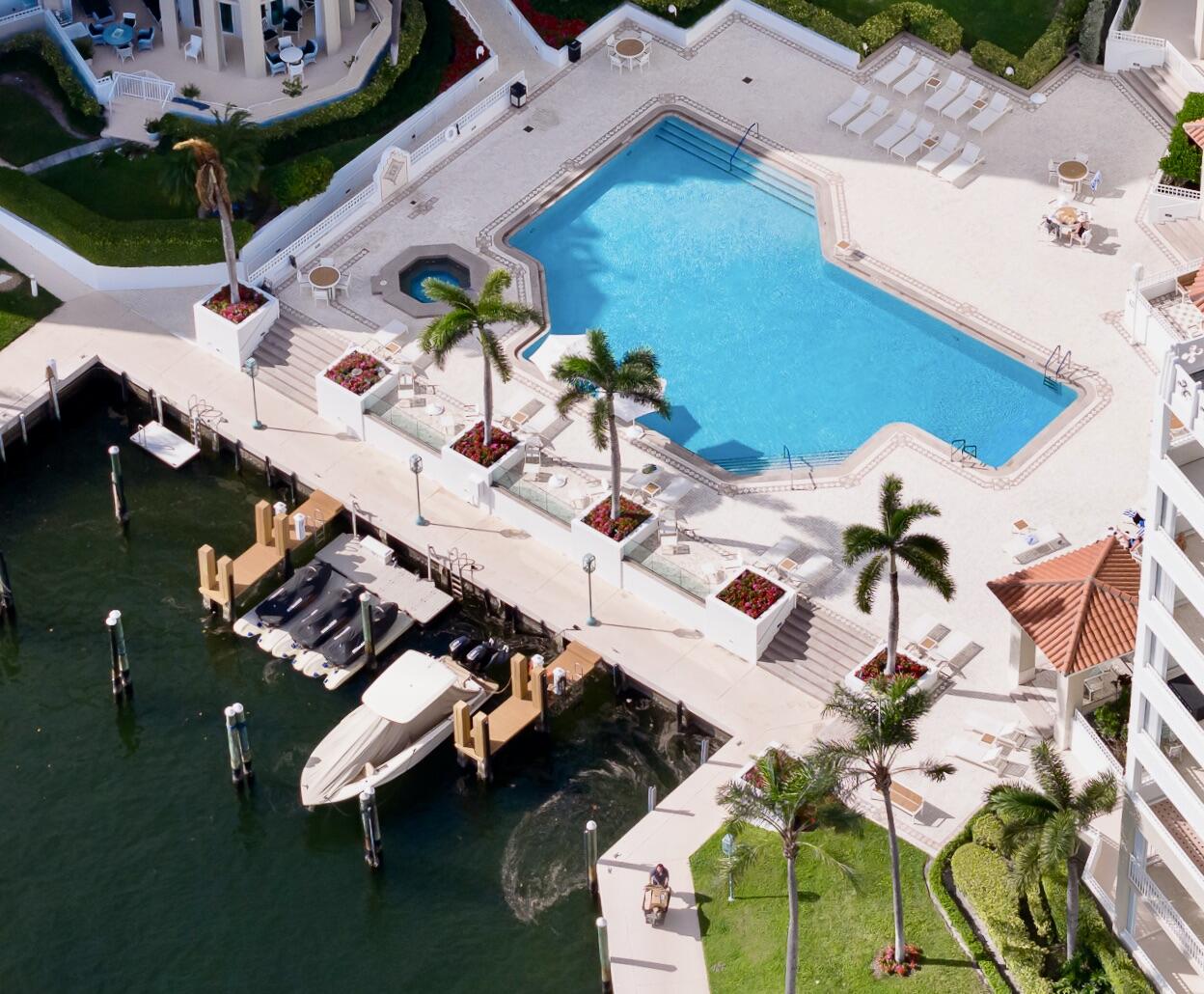 300 SE 5th Avenue 8140