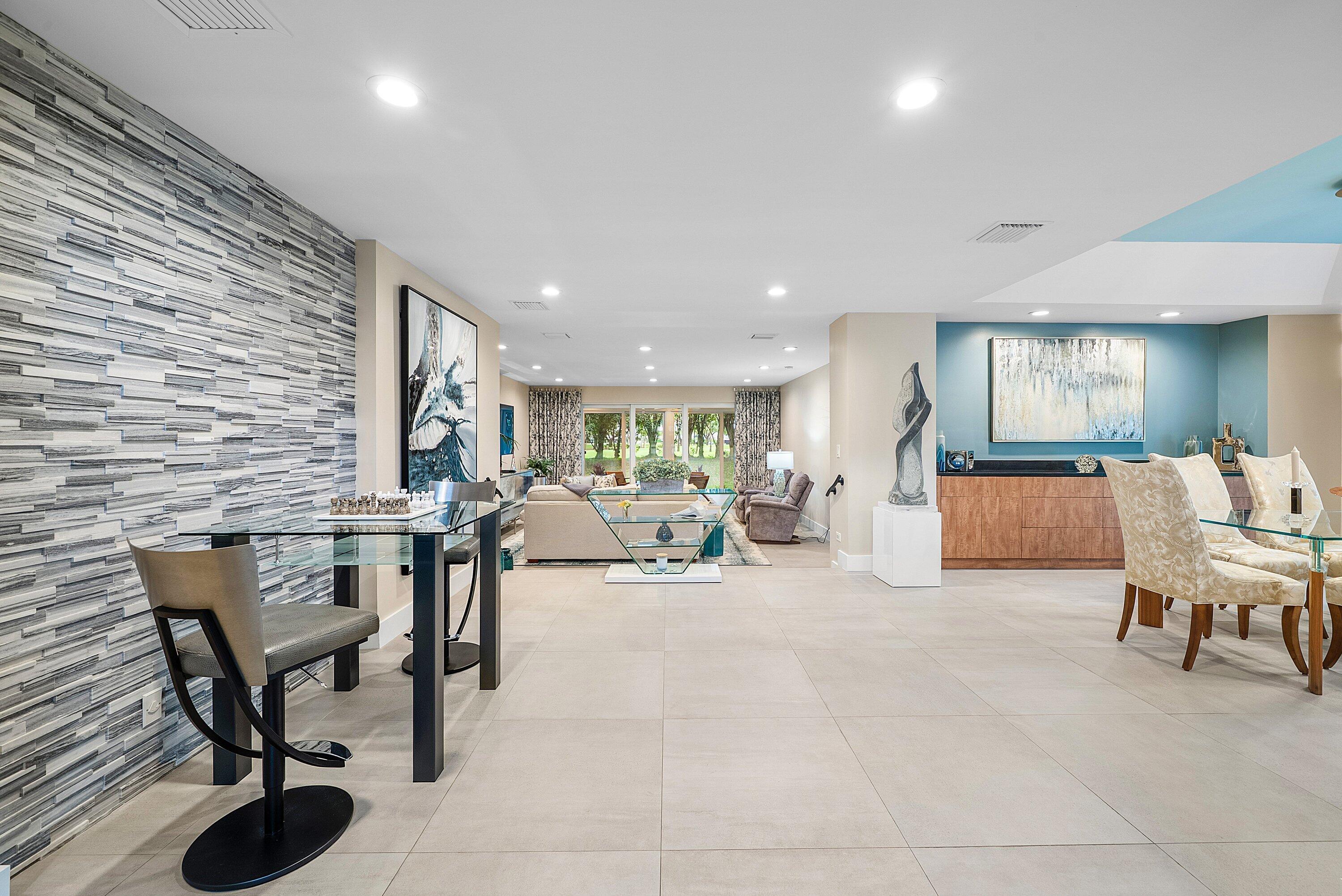 24 Oaks Lane, Boynton Beach