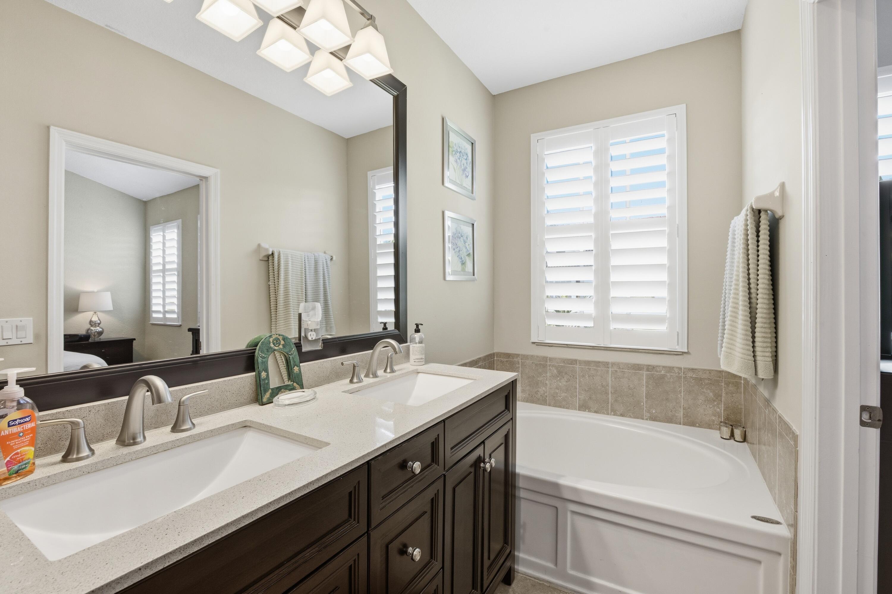 126 Ocean Cay Way 27, Hypoluxo Unit: 27