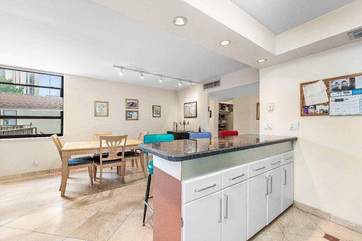 20200 W Country Club Drive Ph-20, Aventura Unit: Ph-20