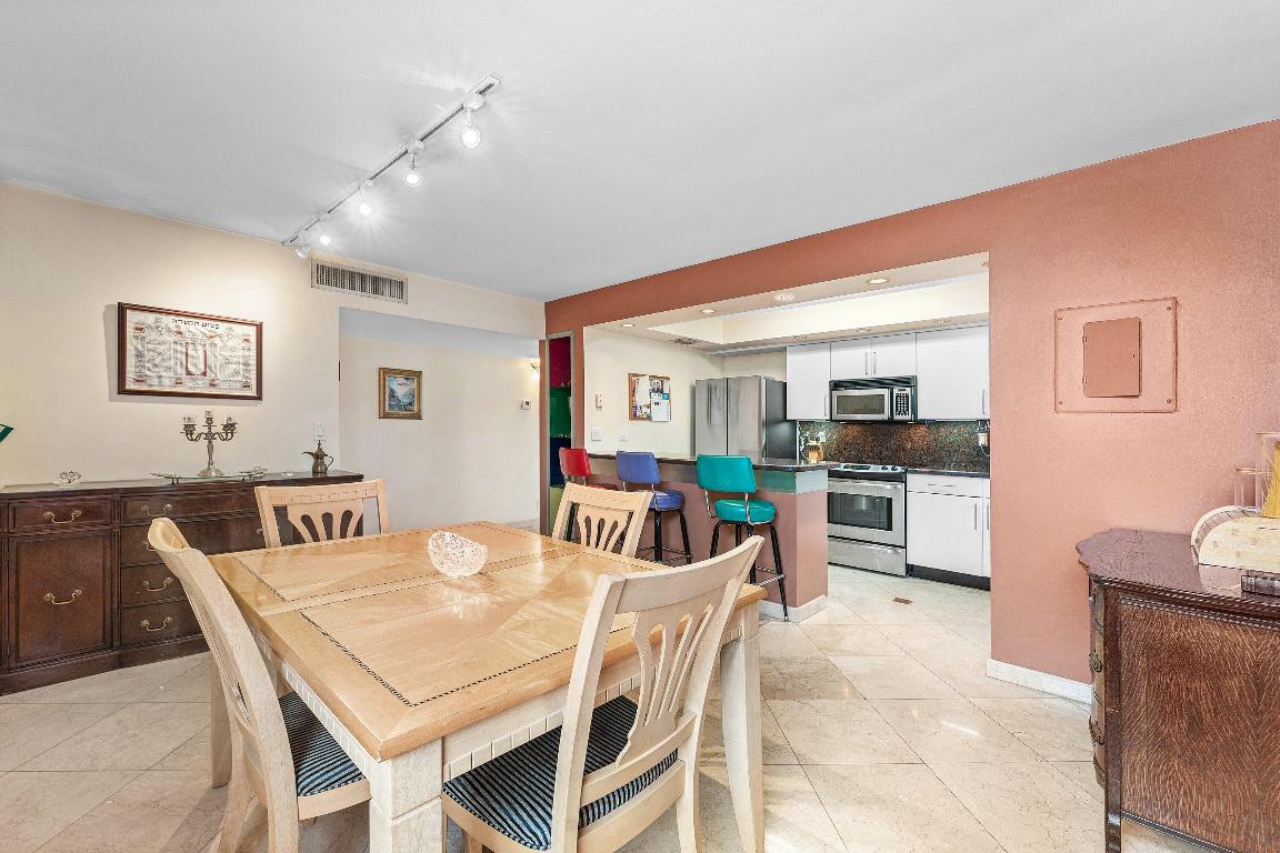 20200 W Country Club Drive Ph-20, Aventura Unit: Ph-20