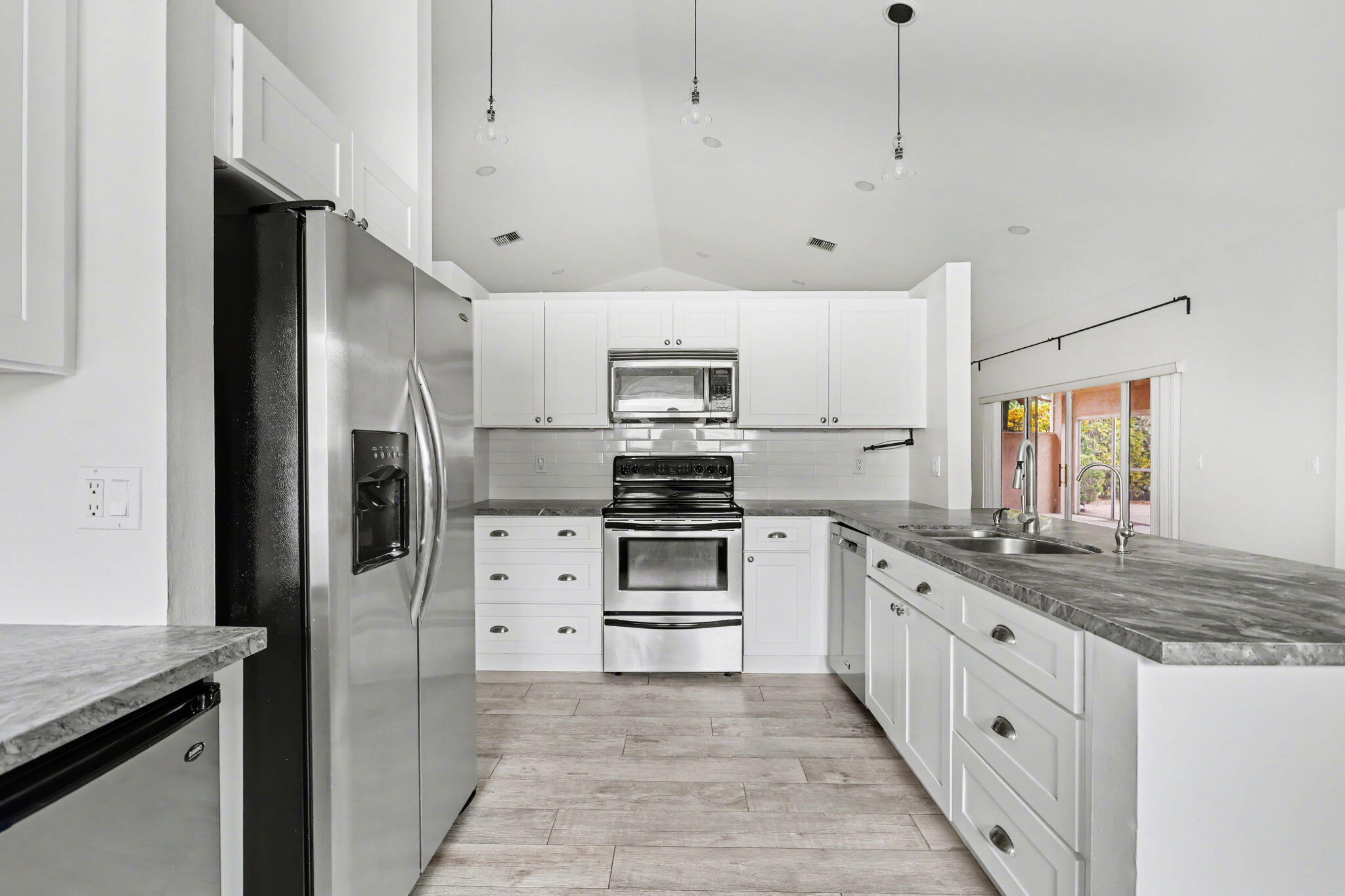 9208 Sun Pointe Drive, Boynton Beach