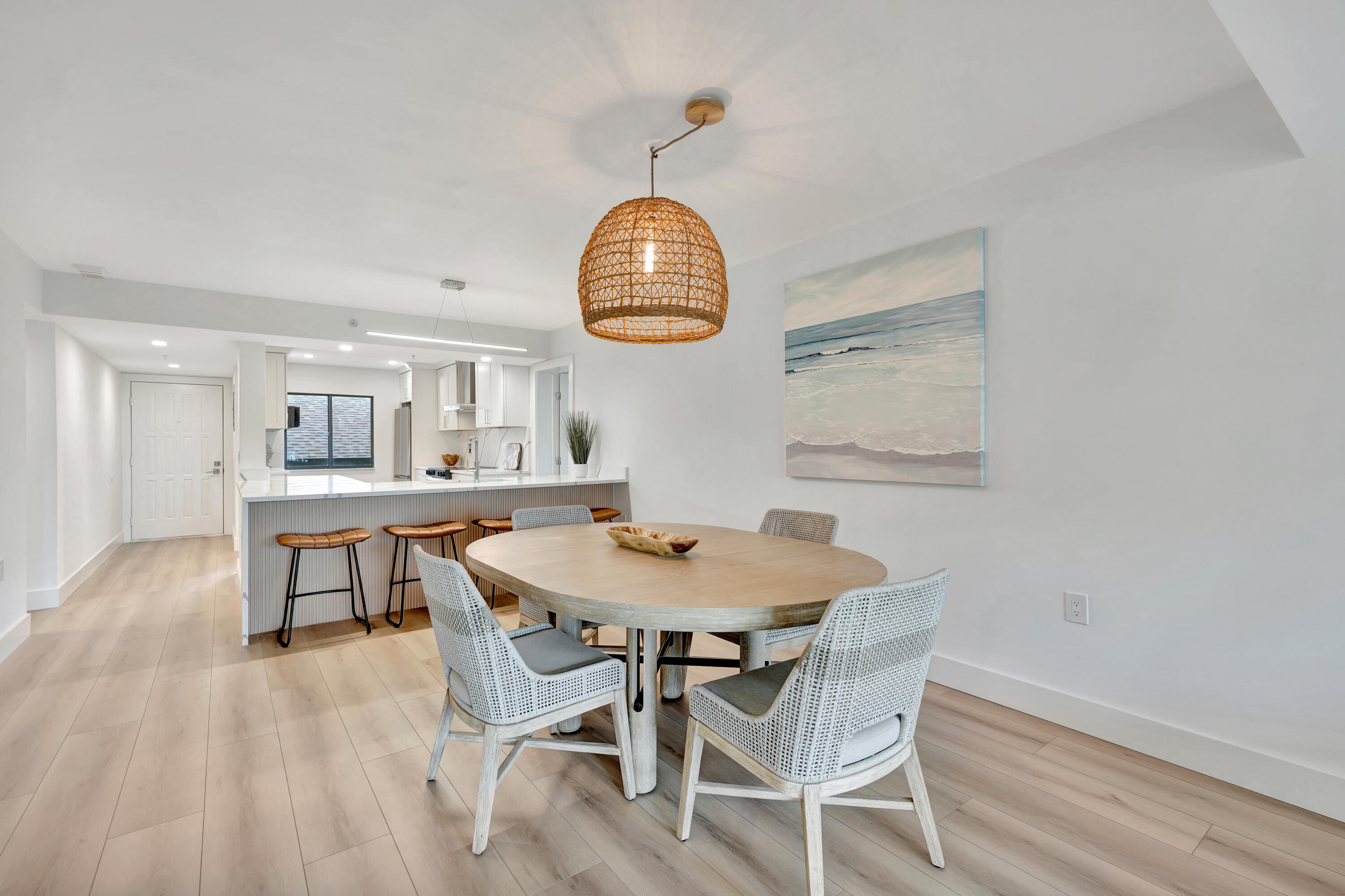 501 Seafarer Circle 204