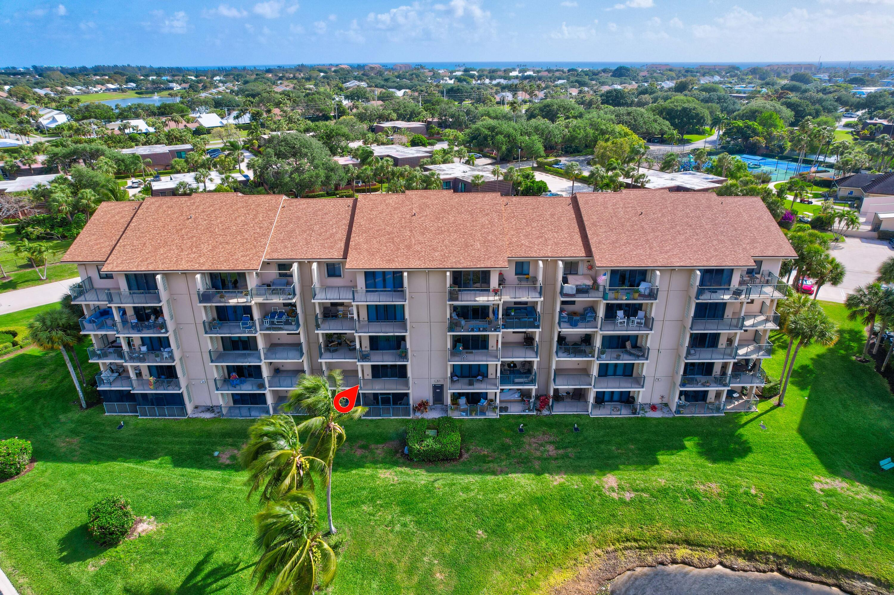 501 Seafarer Circle 204