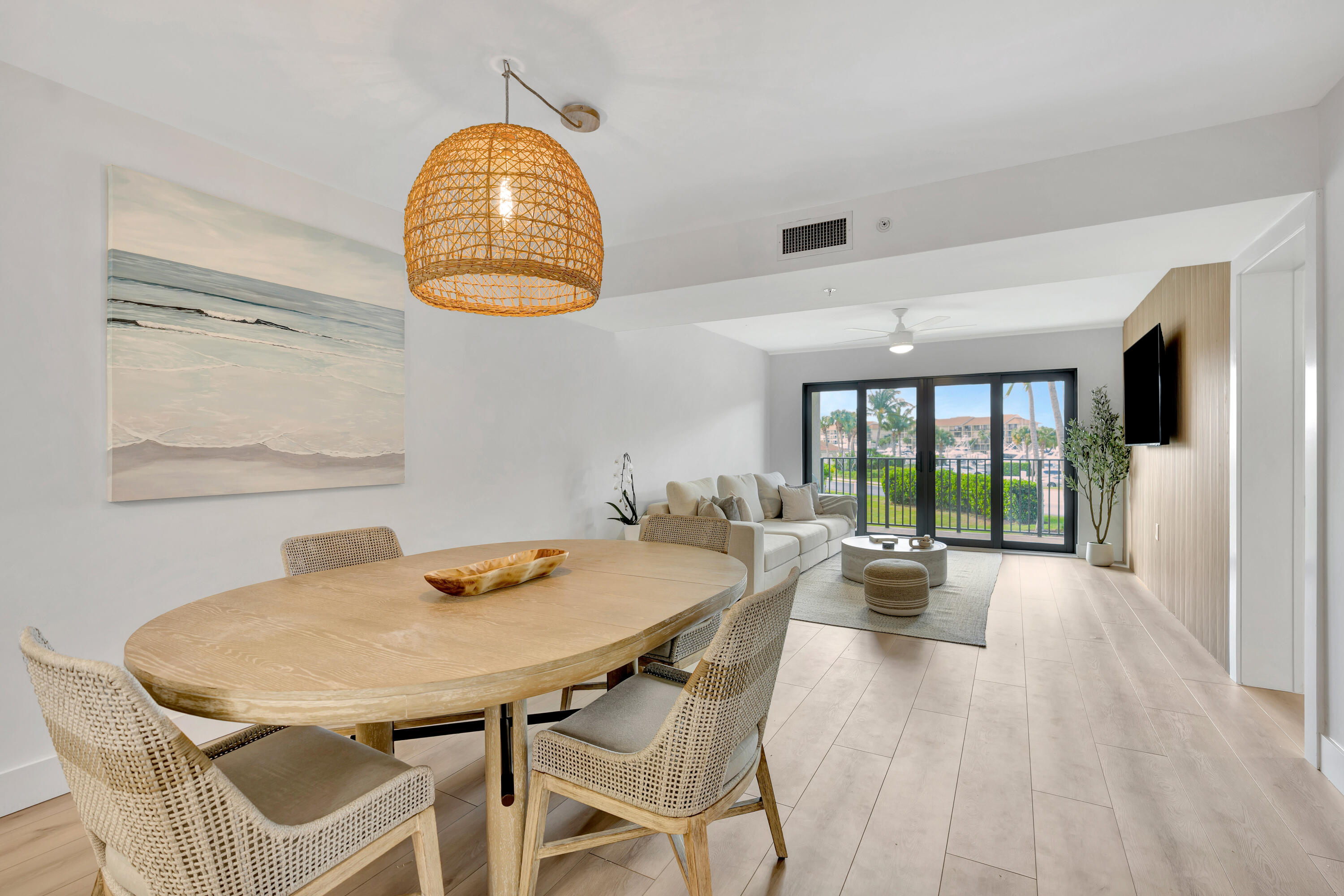 501 Seafarer Circle 204