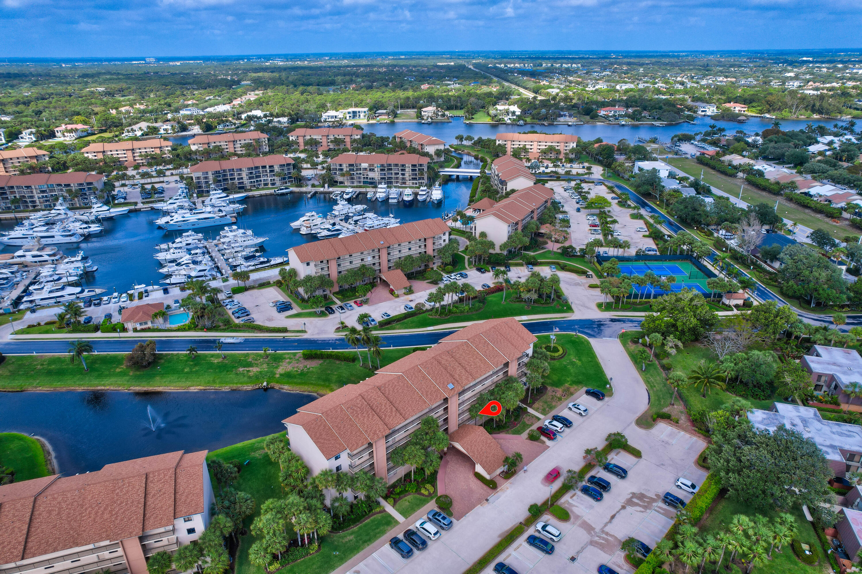 501 Seafarer Circle 204