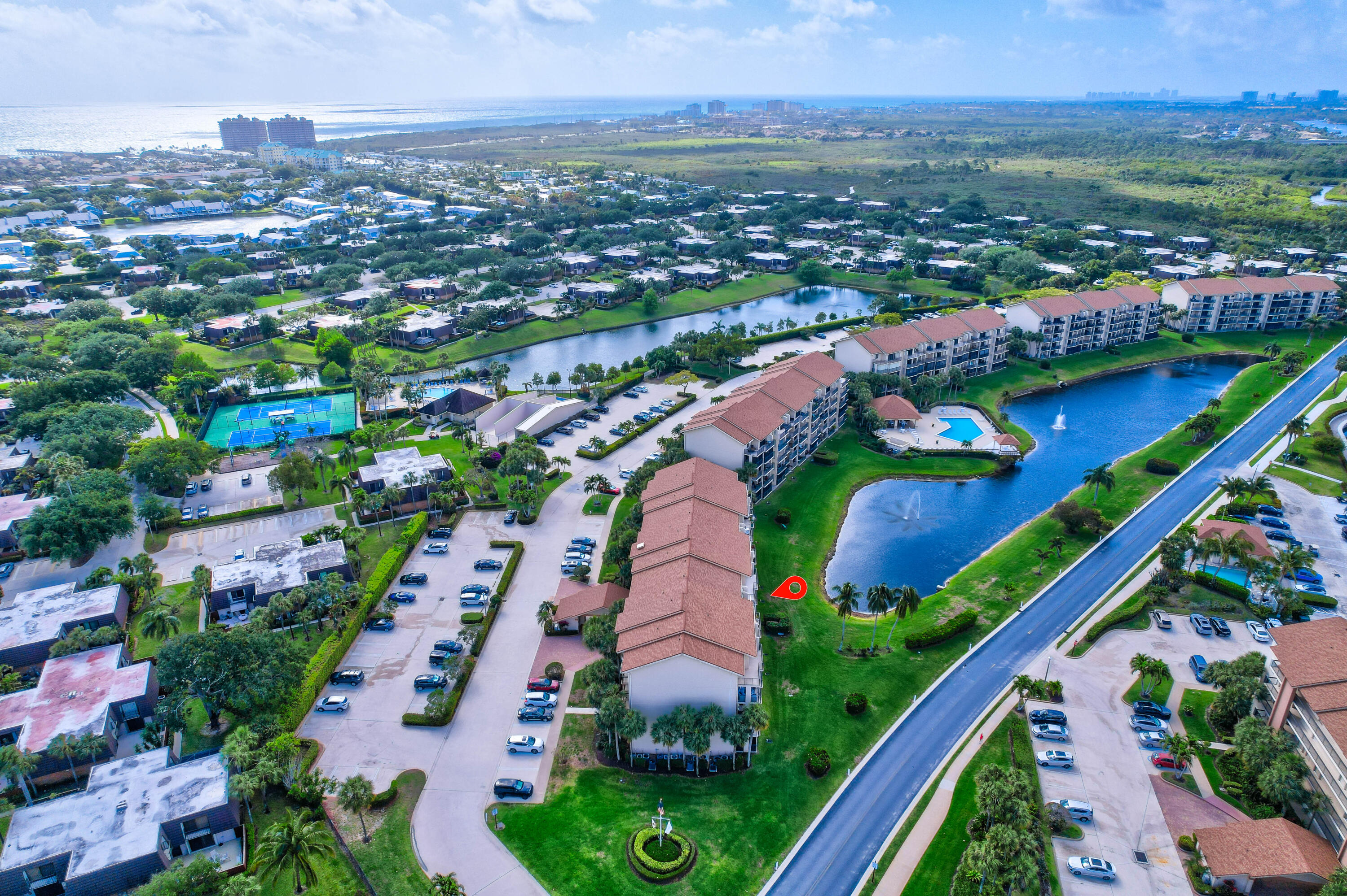 501 Seafarer Circle 204
