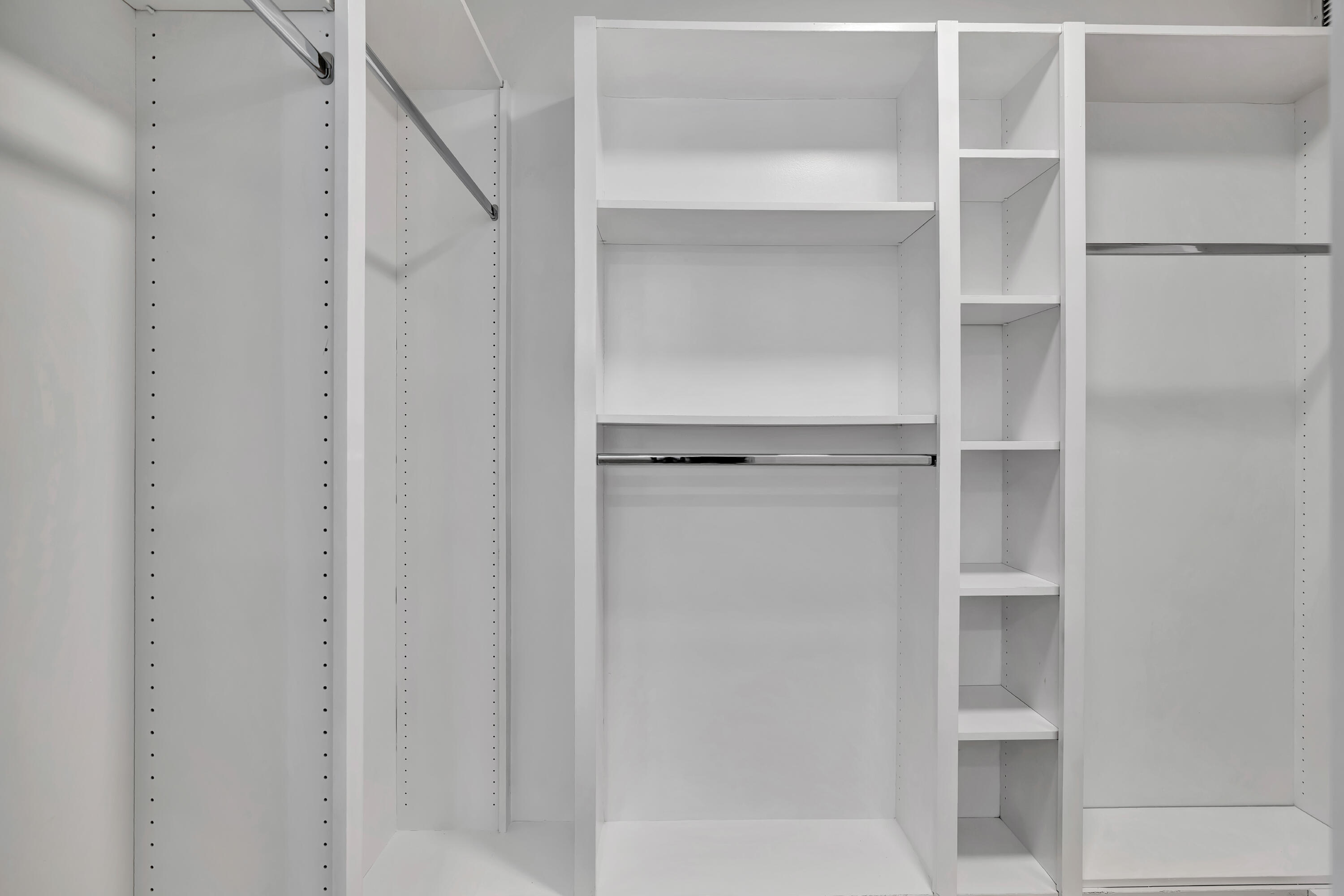 501 Seafarer Circle 204