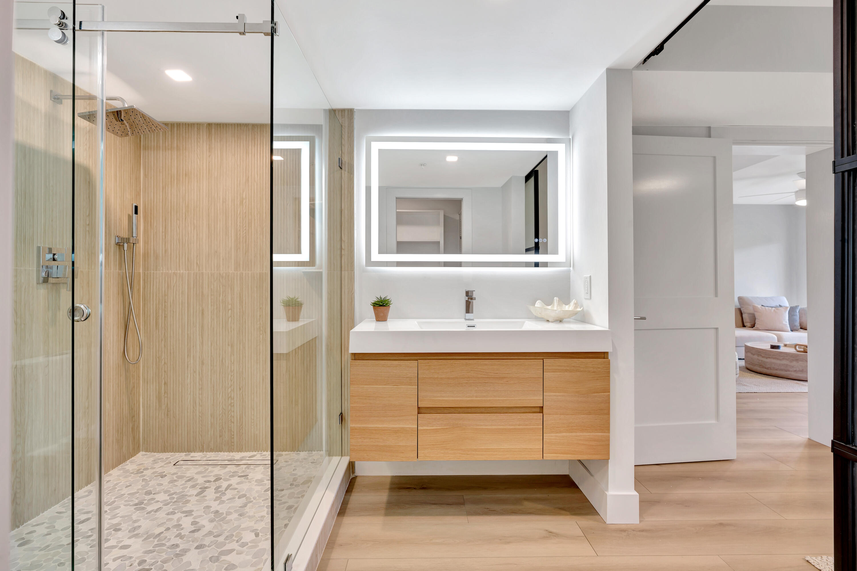 501 Seafarer Circle 204