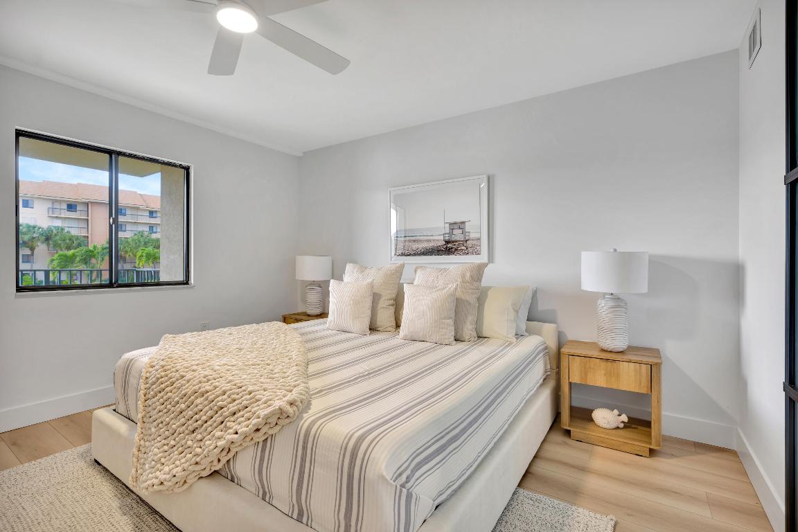 501 Seafarer Circle 204