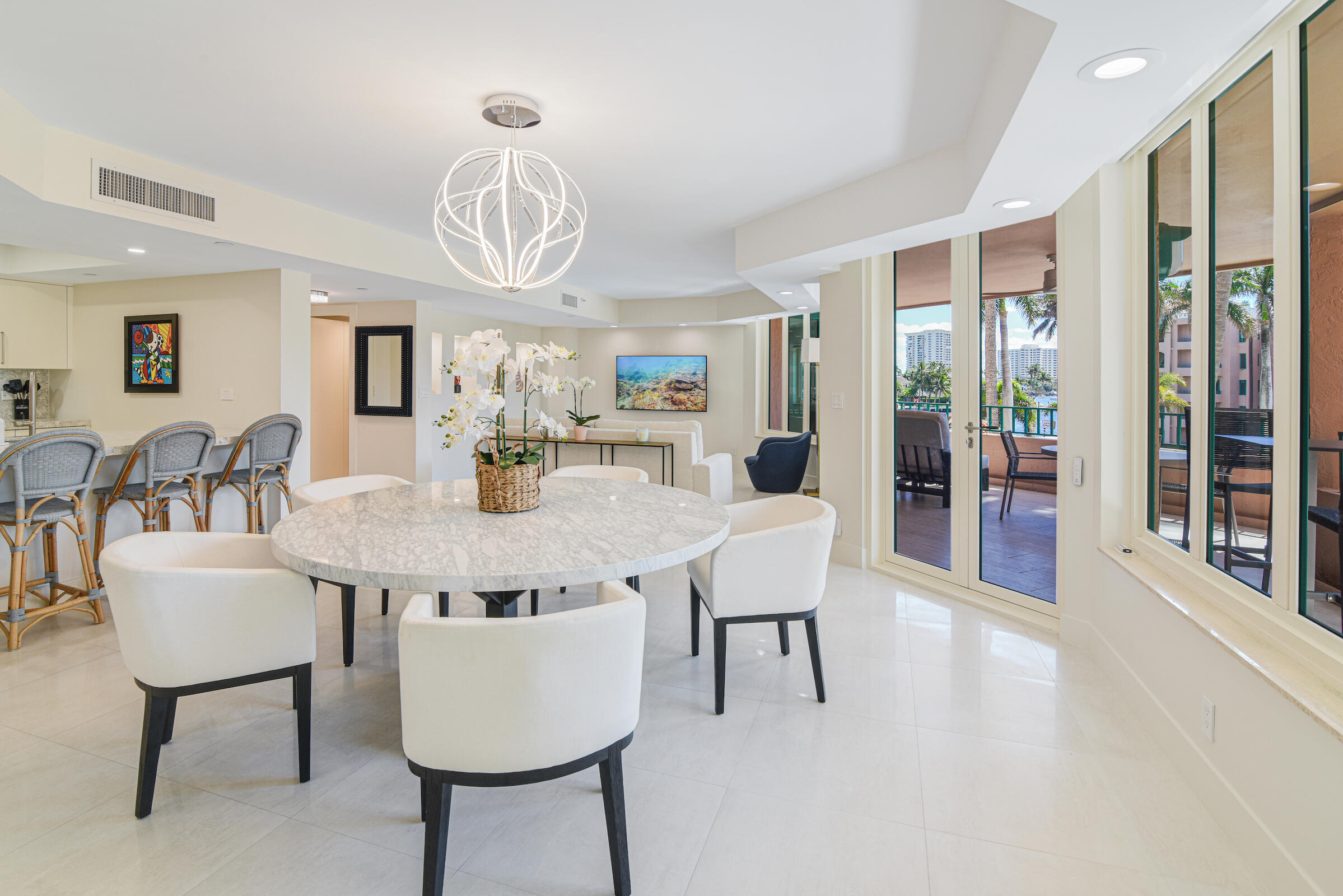 100 SE 5th Avenue 305