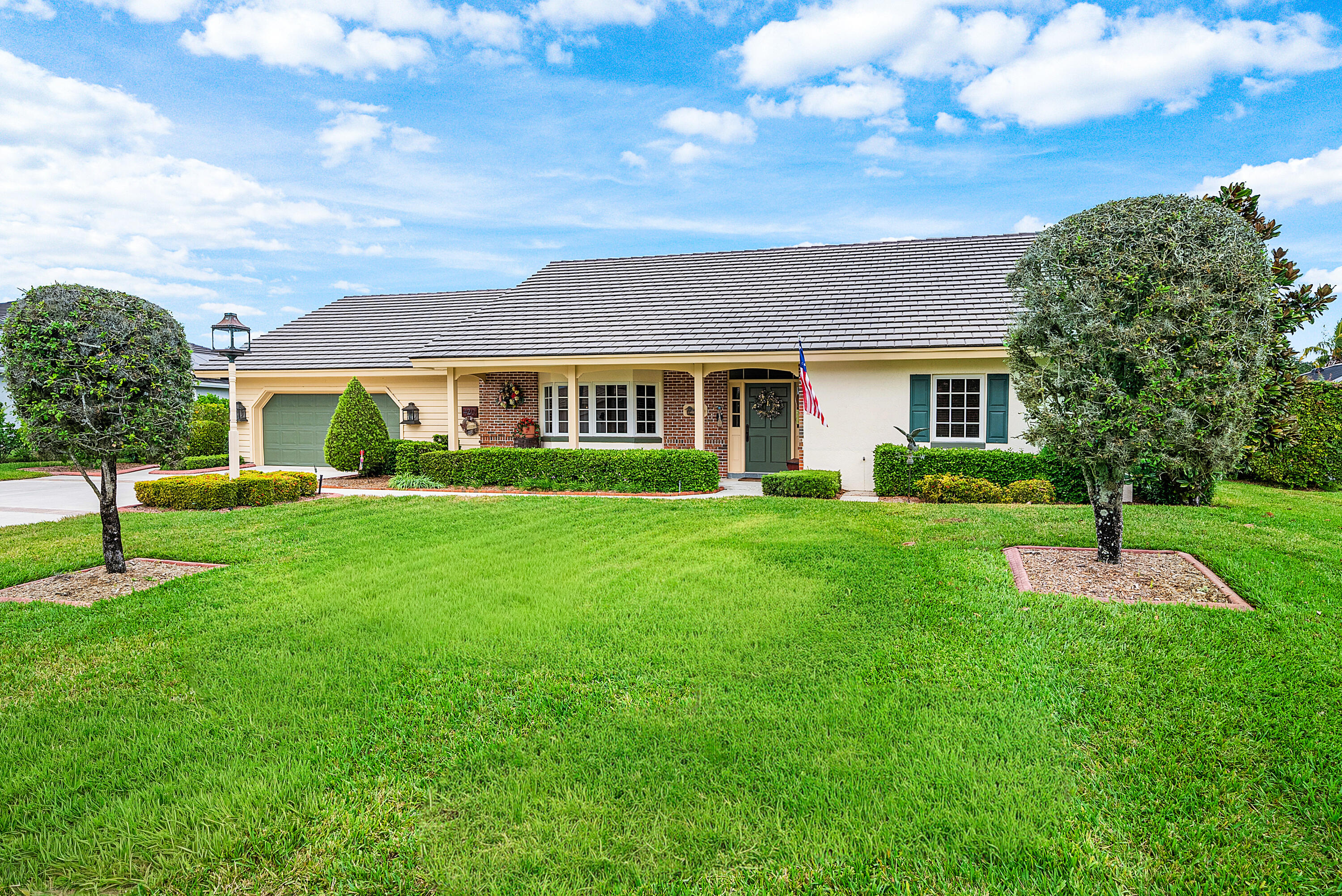 420 Muirfield Drive