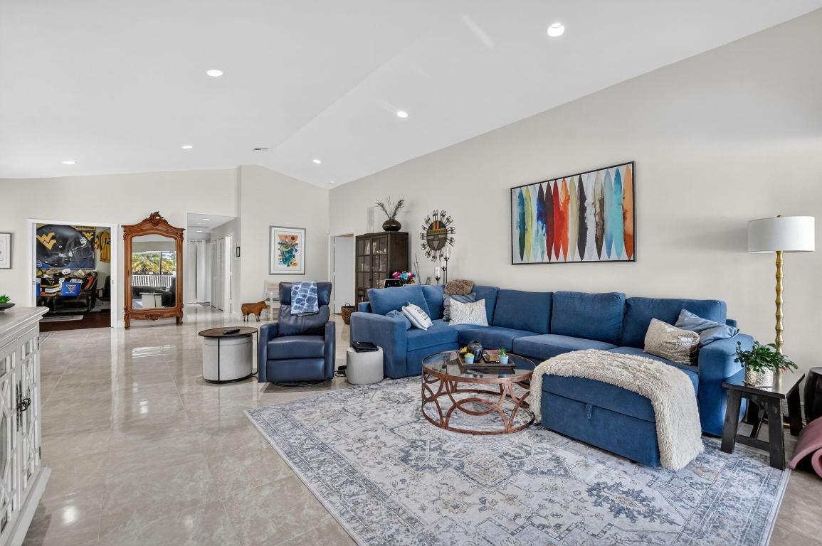 11270 Clover Leaf Circle