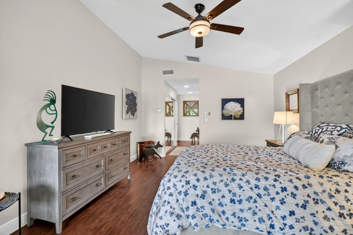 11270 Clover Leaf Circle