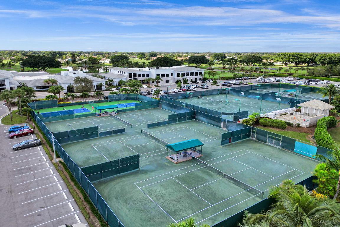 11270 Clover Leaf Circle