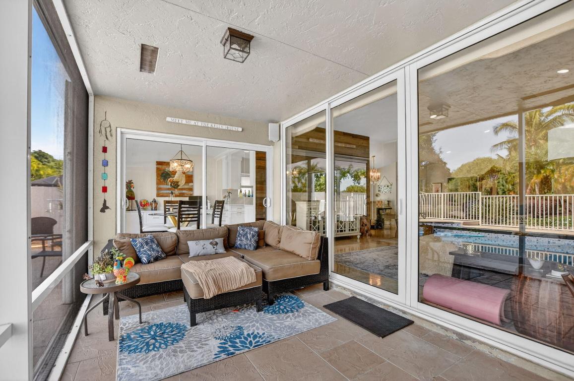 11270 Clover Leaf Circle