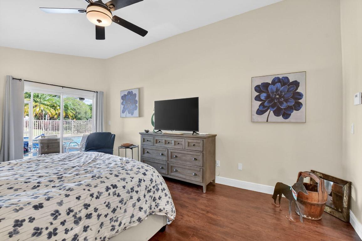 11270 Clover Leaf Circle