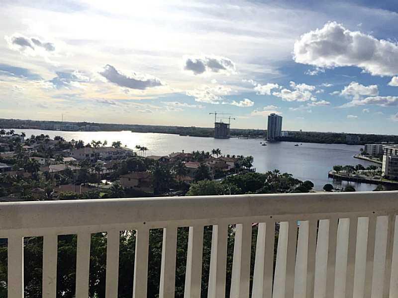 2000 Island Boulevard 1107