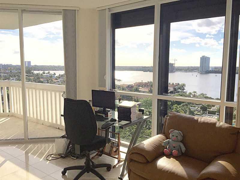 2000 Island Boulevard 1107