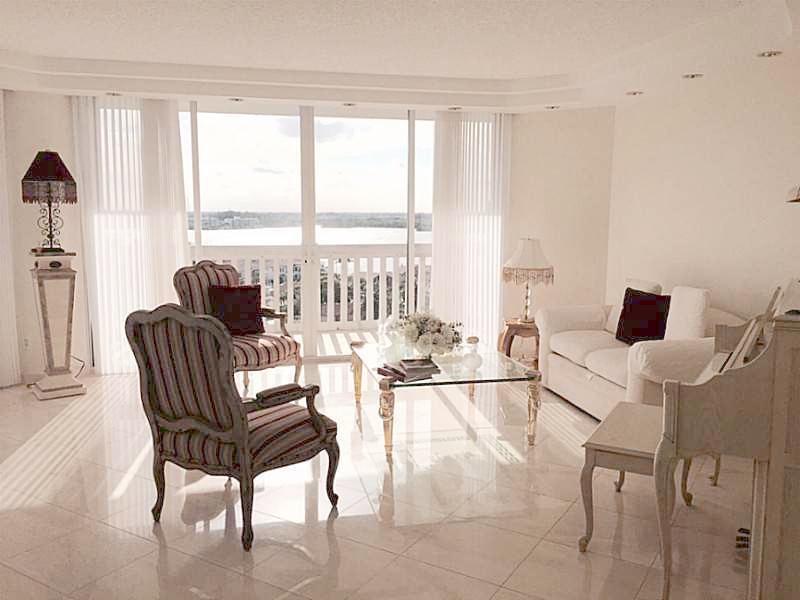 2000 Island Boulevard 1107
