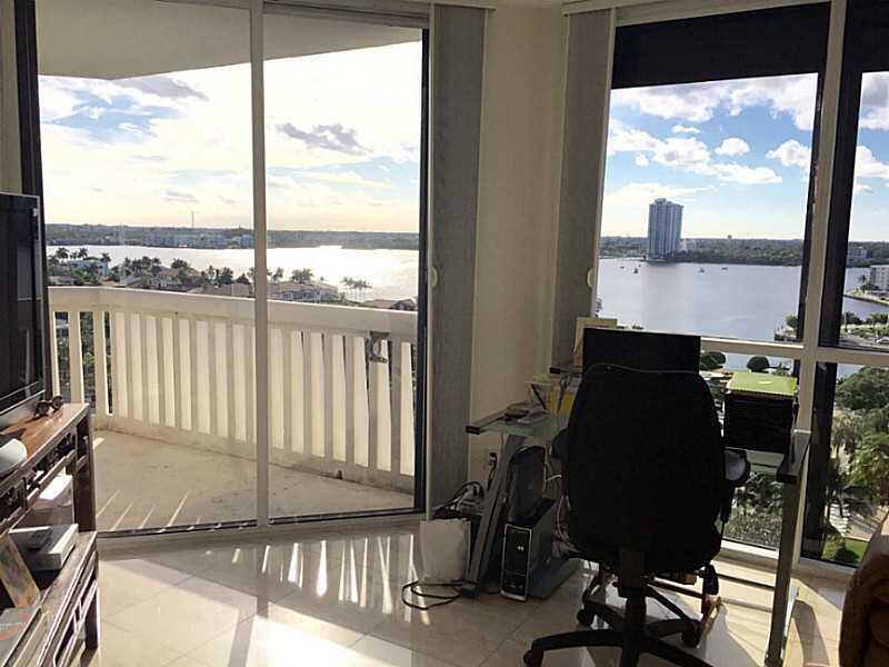 2000 Island Boulevard 1107
