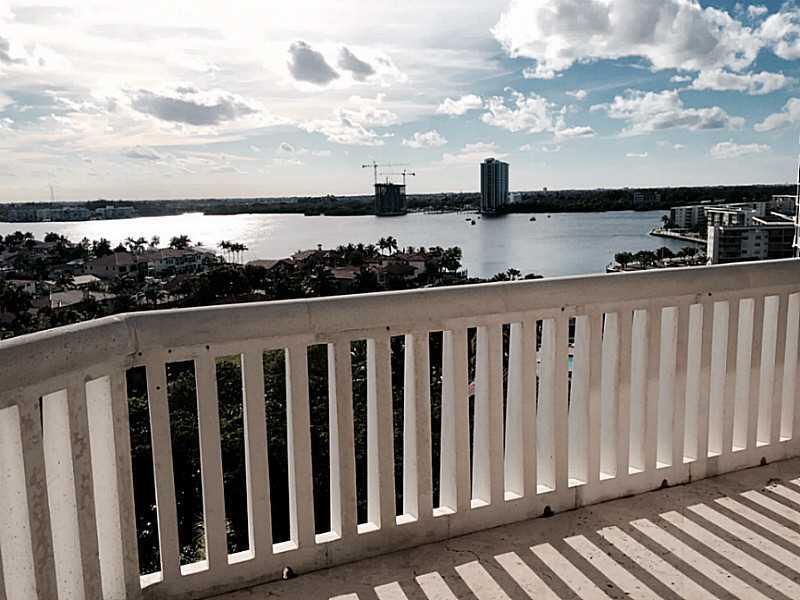 2000 Island Boulevard 1107