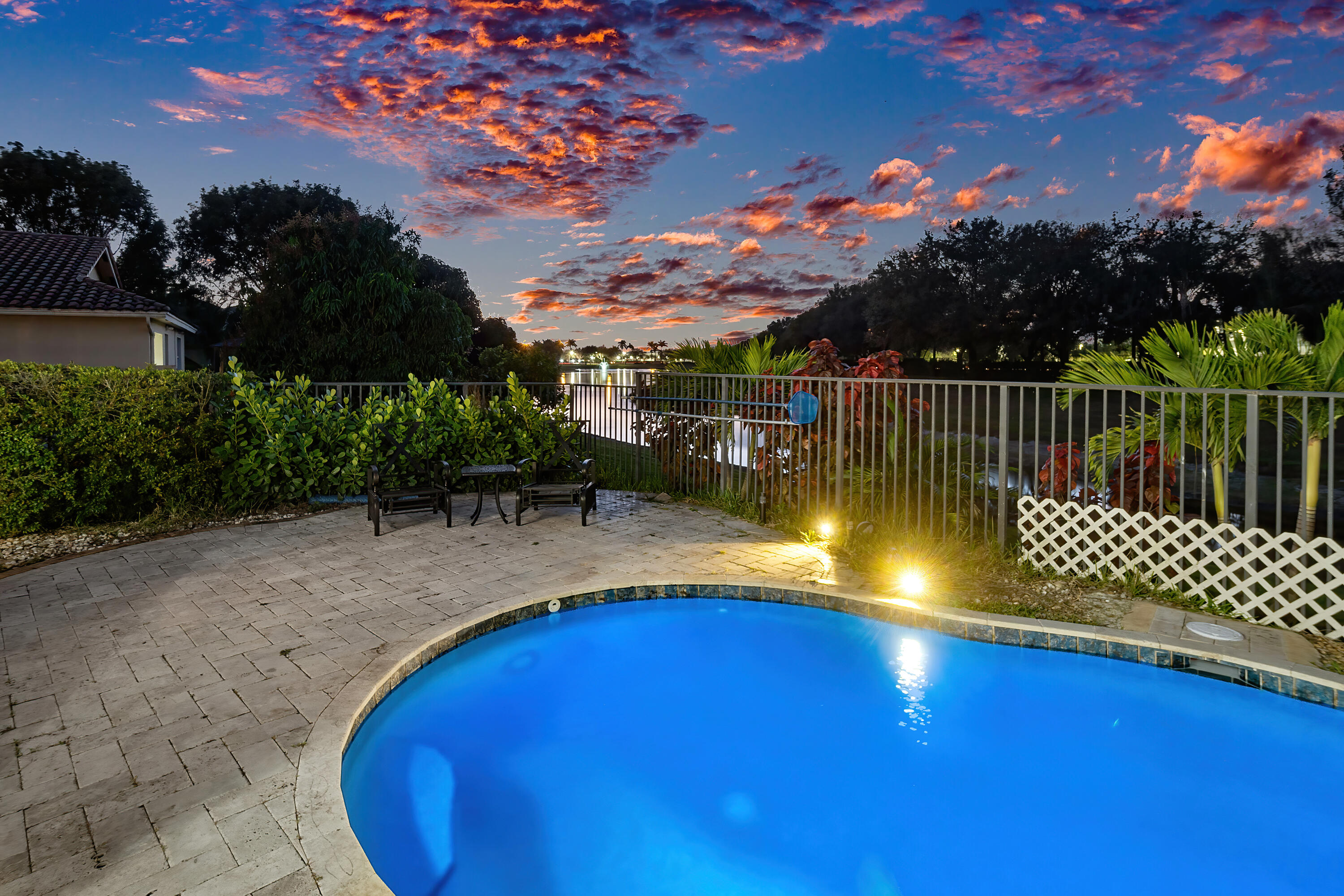 853 Gazetta Way