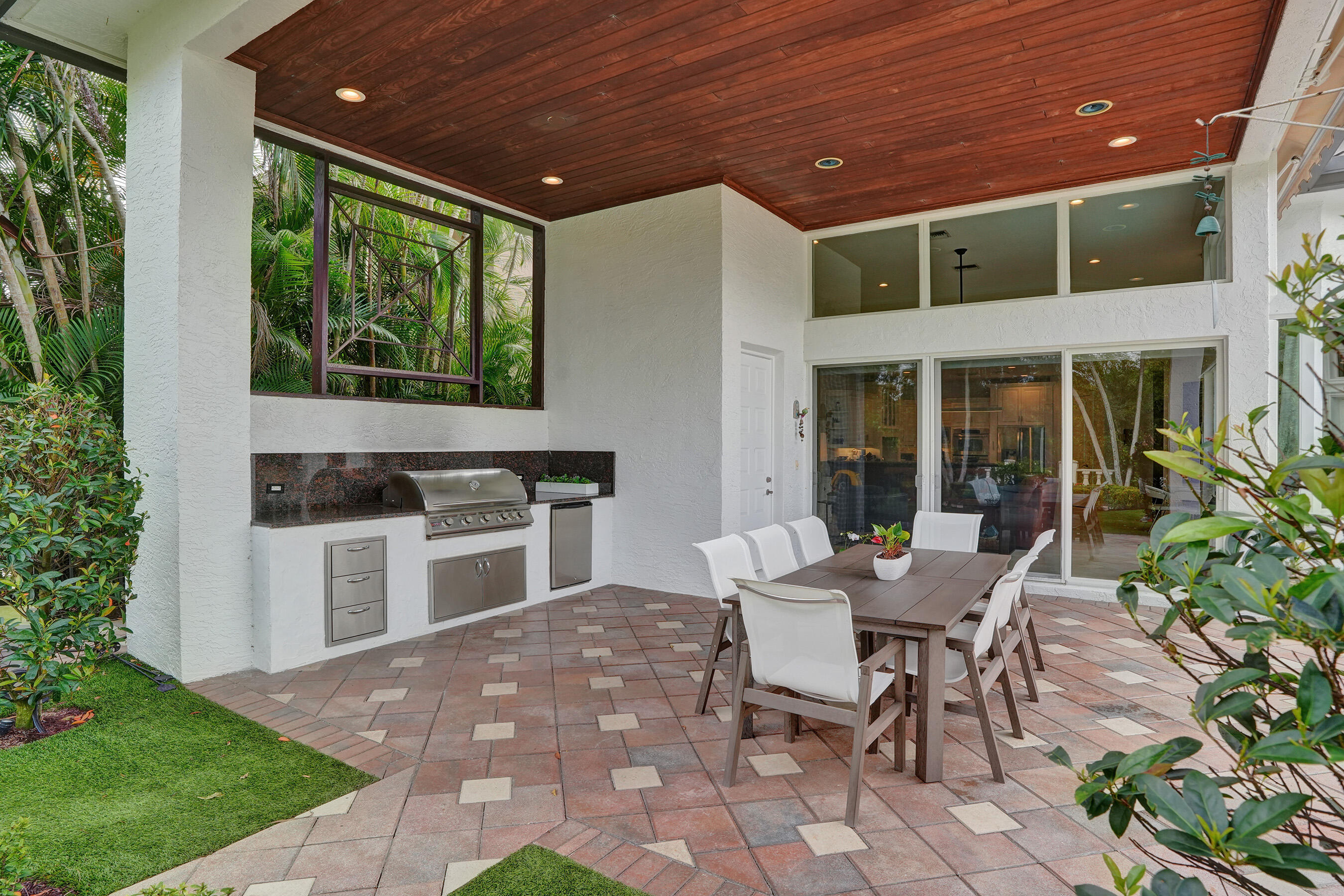 2403 NW 49th Lane